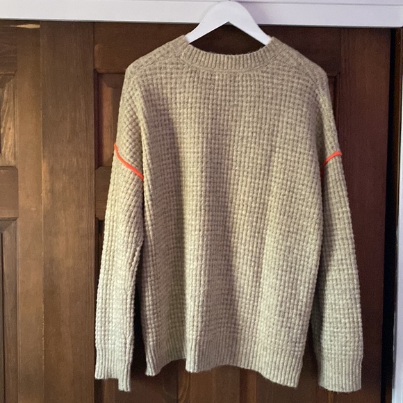 NWT Lisa Todd stitch me sweater in oat medium - Picture 6 of 7